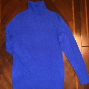 Royal blue 100% cashmere sweater! 💙